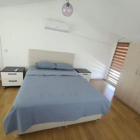 Villa Muestakil Bahce Ve Havuzlu